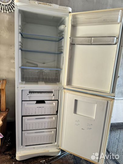 Холодильник двухкамерный большой