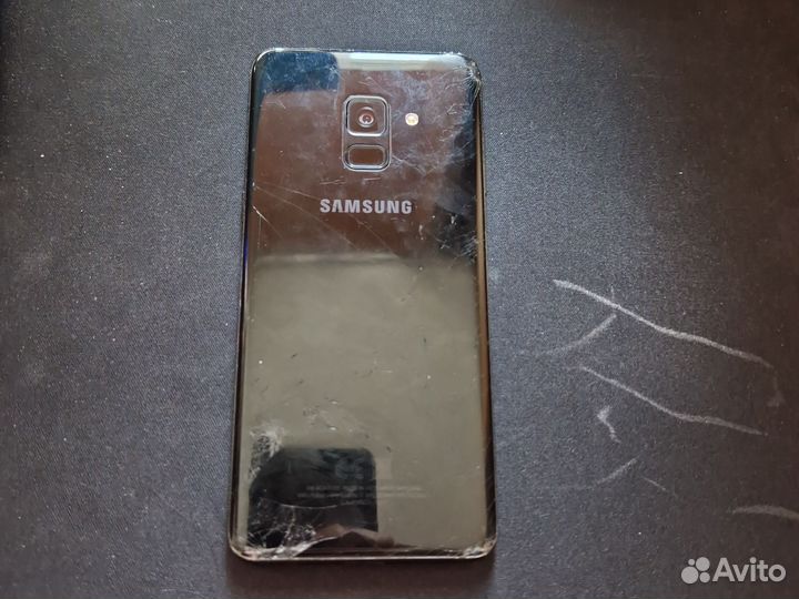 Samsung Galaxy A8 (2018), 4/32 ГБ