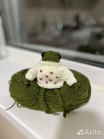 Вязаная лягушка