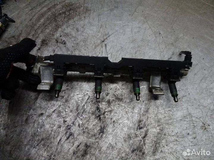 Форсунка топливная Ford Fusion 2003 2252Q18610