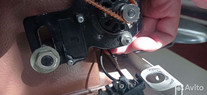 Швейная машина 1022