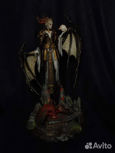 Коллекционная фигура Лилит из Diablo 4