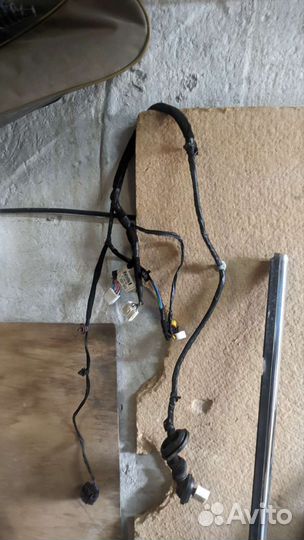 Киа спортаж 3 задняя левая дверь, ручка, стекла