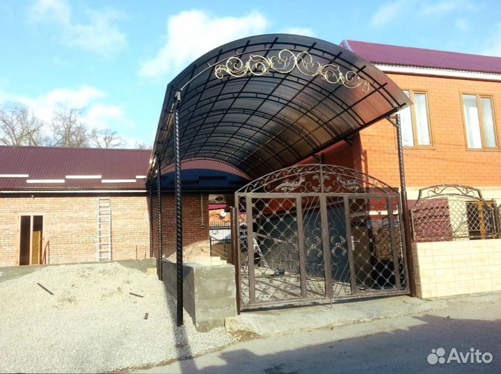 Навесы кованные из поликарбоната