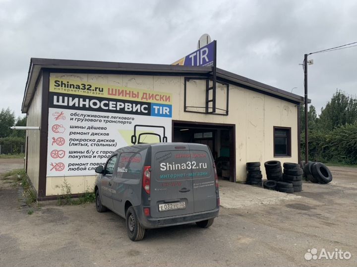 Pirelli Formula Ice 215/55 R17 98T