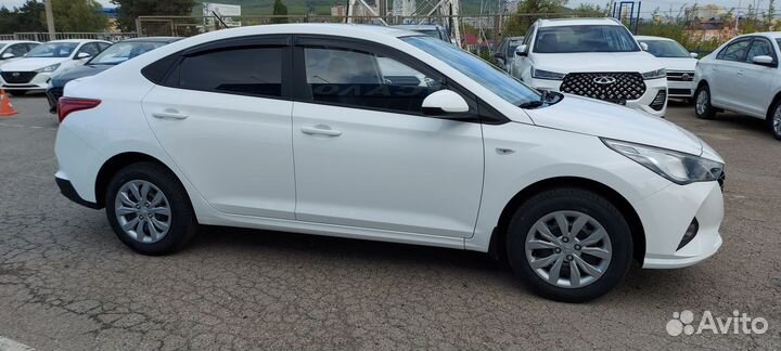 Hyundai Solaris 1.6 AT, 2022, 8 км