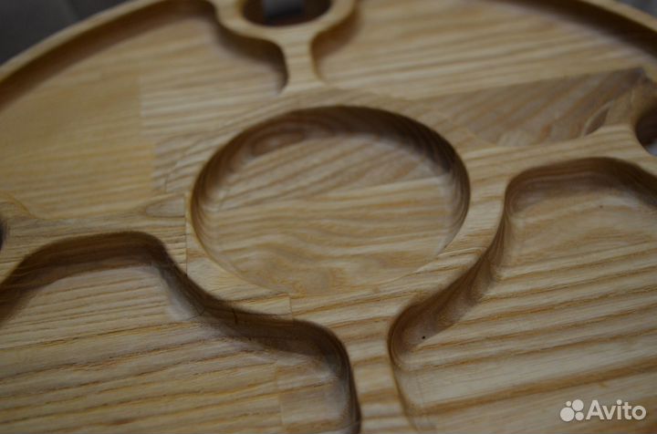 Винный столик менажница на раскладных ножках