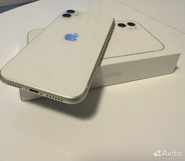 iPhone 11, 64 ГБ