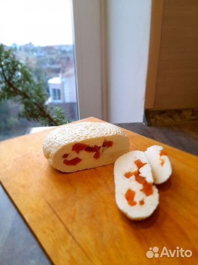 Качотта с вяленными томатами, халлуми