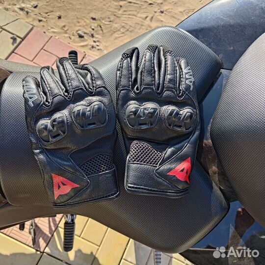 Мотоперчатки dainese