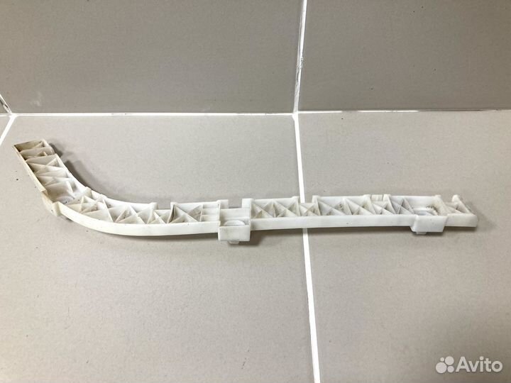 Кронштейн заднего бампера левый Lancer 10