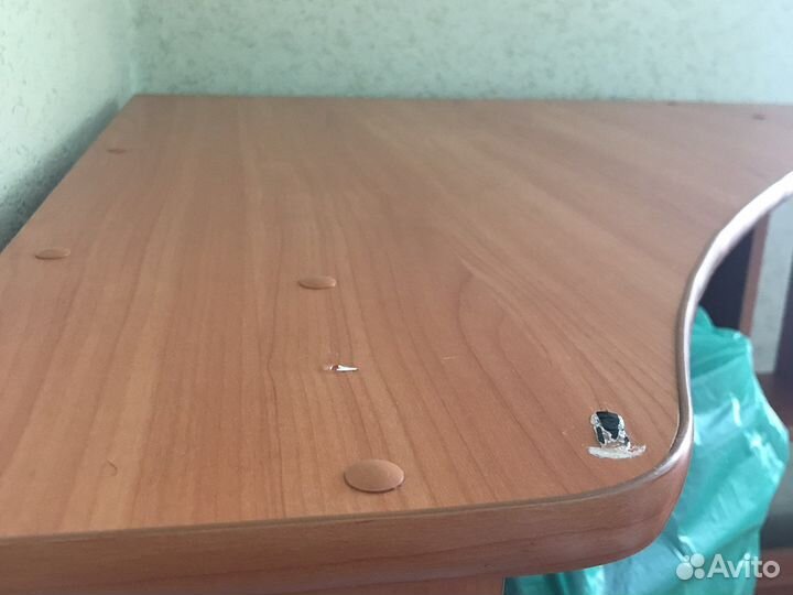 Компьютерный стол