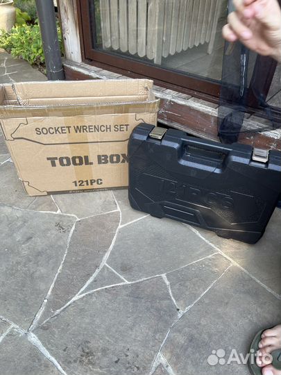 Набор инструментов для авто в чемодане 121