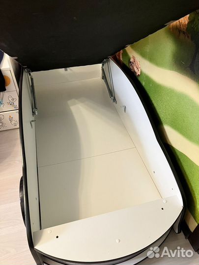 Кровать машина