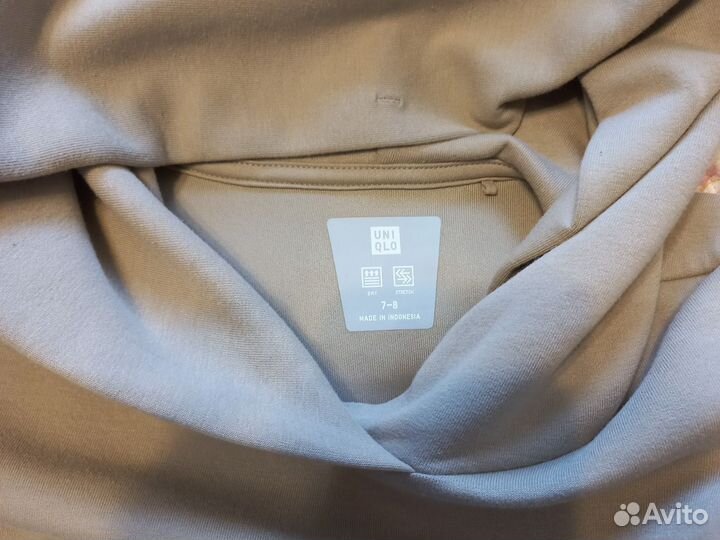 Свитшот uniqlo для мальчика 7-8 лет