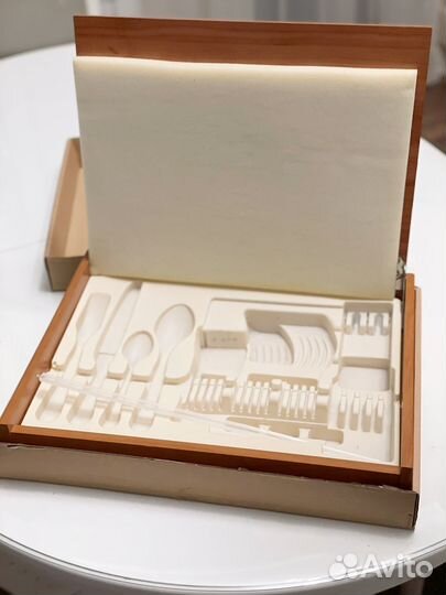 Деревянная коробка для столовых приборов
