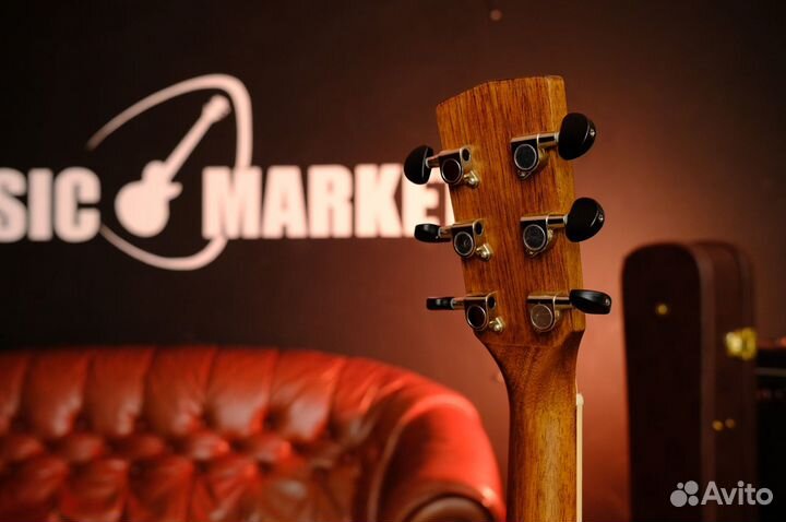 Электроакустическая гитара Cort (Комплект)