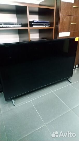 Телевизор LG 43UM7020PLF