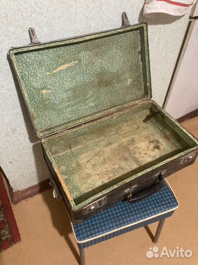 Чемоданы СССР и портфель