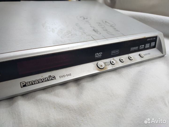 Dvd плеер Panasonic DVD-S42