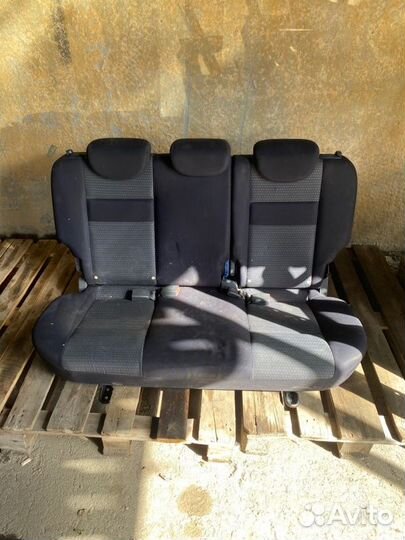 Сиденье заднее Hyundai Getz TB G4GH 2011