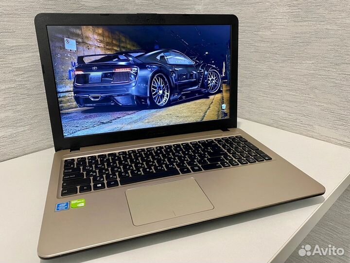 Asus Pentium Silver N5000/MX110/4 GB DDR4/500 SSD