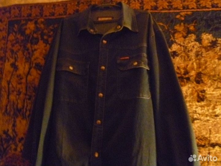 Джинсовая рубашка