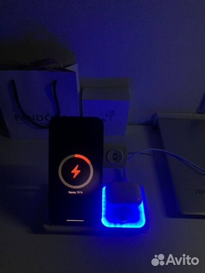 Ток станция 3 в 1 (беспроводная зарядка)