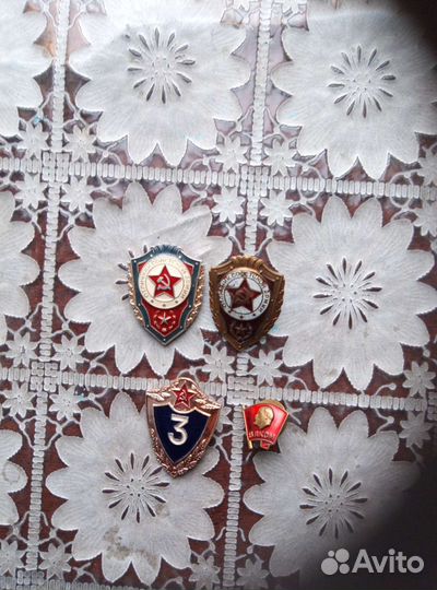 Знаки и значки СССР