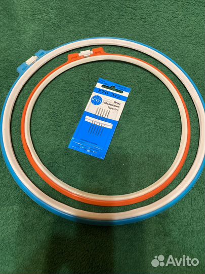 Пяльца 2шт с англ. булавками /иголоками, разное