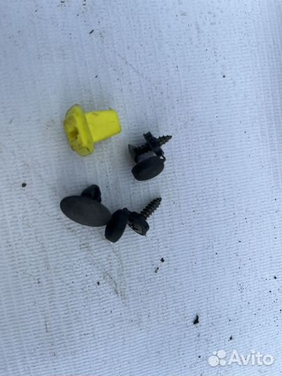 Клипсы lancer 9