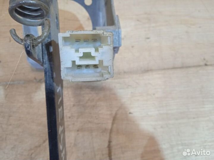 Педаль тормоза Mercedes-Benz M-Class W163 1999