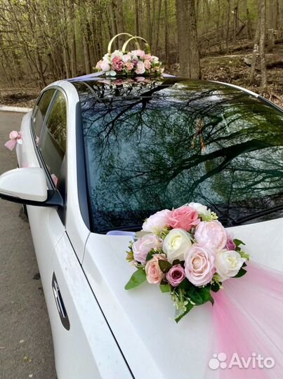 Свадебные украшения на автомобиль