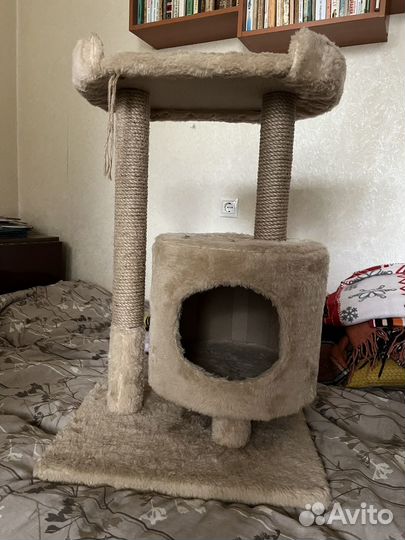 Домик для кошки с когтеточкой бу