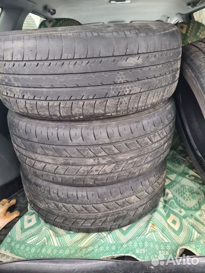 Yokohama BluEarth AE-51A 215/55 R17