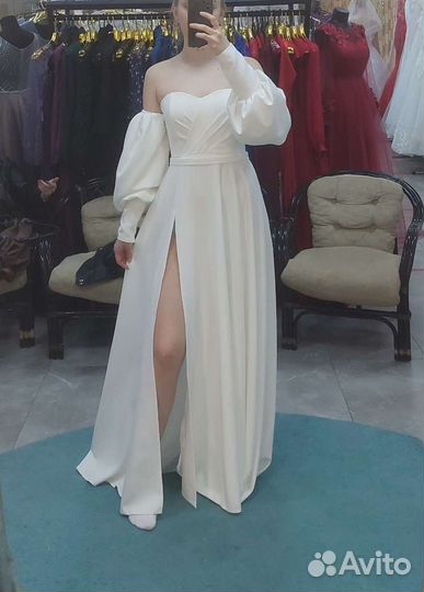 Свадебное/выпускное платье длинное с разрезом