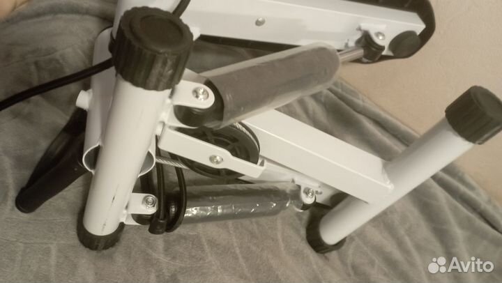 Фитнес. Тренажёр. Степпер с эспандерами