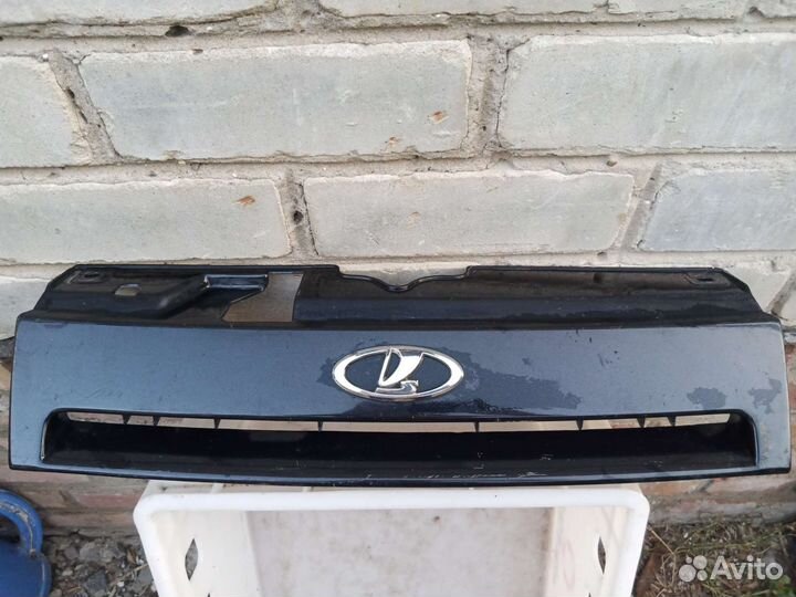 Радиаторная решетка для ваз-2112 цвет-черный