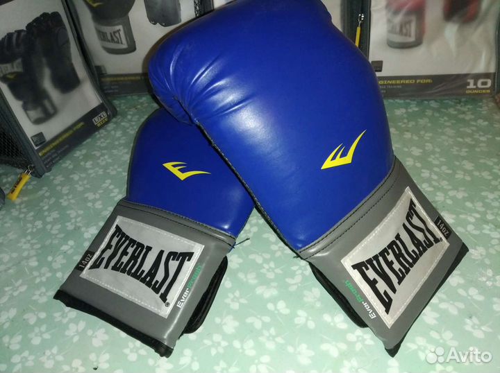 Новые Боксерские перчатки Everlast синие