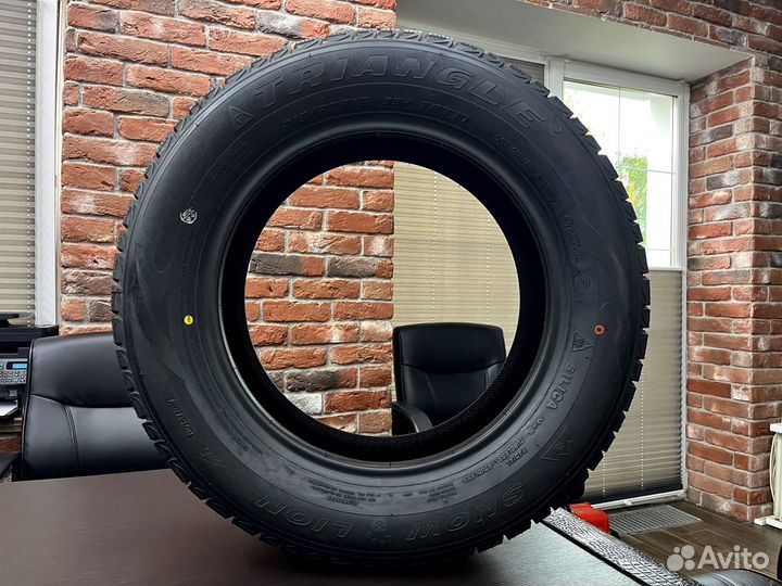 Triangle TR777 215/60 R16 99H