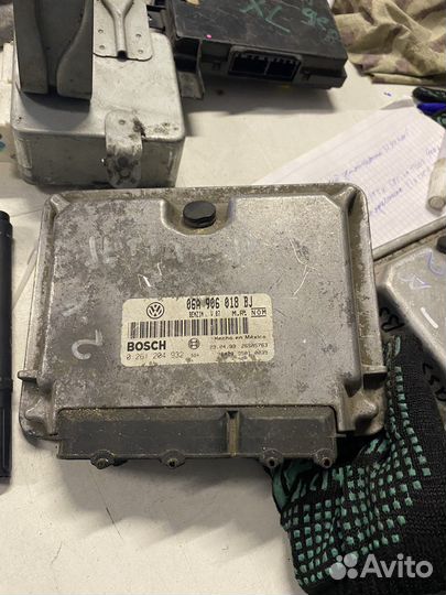 Блок управления двигателя volkswagen Jetta