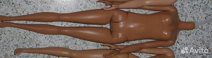 Кукла Бaрби Маттел, Головы, тела