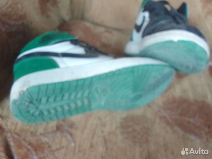 Продаю кроссовки air Jordan