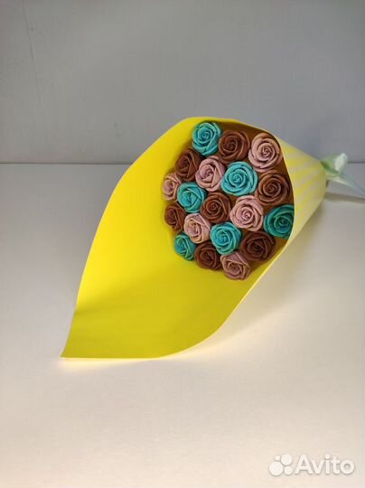 Букет из 19-ти Шоколадных Роз