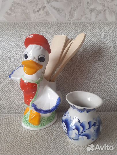 Статуэтка ваза