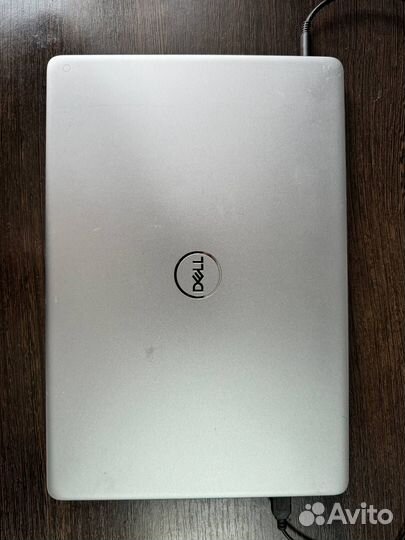 Ноутбук dell 5570