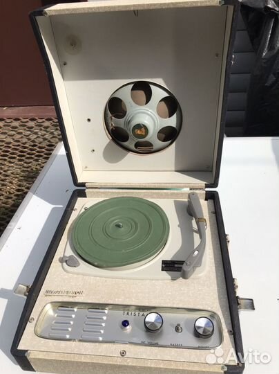 Проигрыватель винила СССР