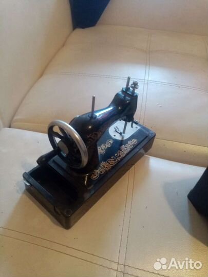 Детская швейная машинка СССР