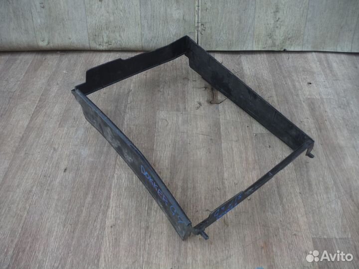 Дефлектор радиатора №15 Renault Dokker 2018