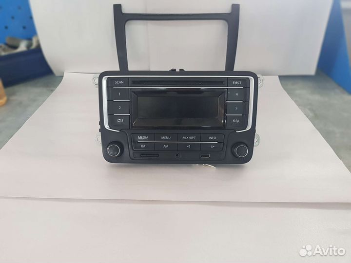 Штатная магнитола на volkswagen polo